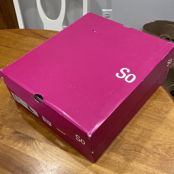 NWT.  SO, women’s size 10 boots. - Picture 9 of 10